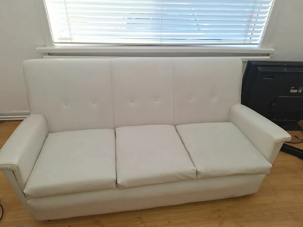 3 piece suite in white leather for sale in Co. Dublin for 0 on DoneDeal