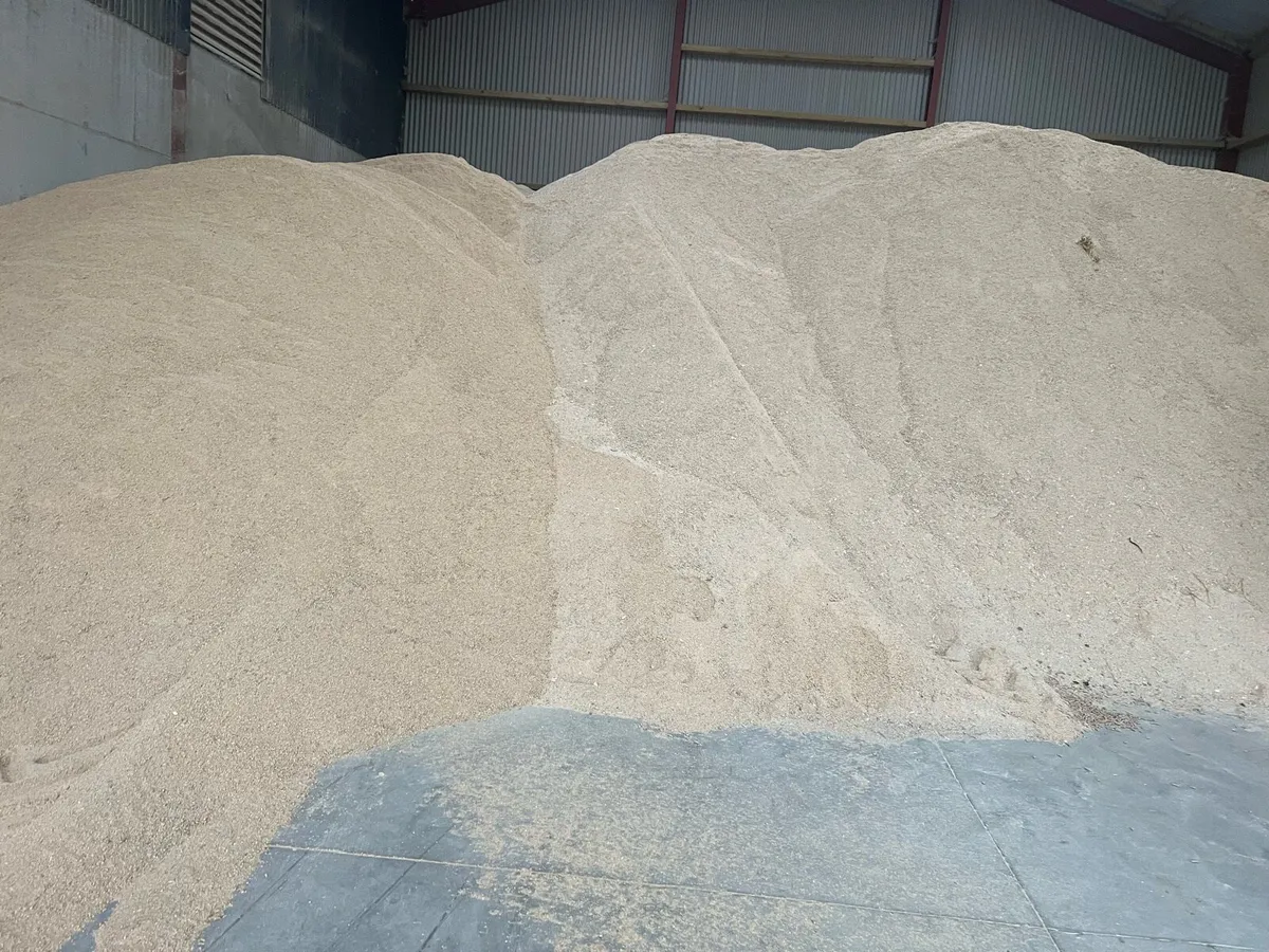 Wood Crumb Sawdust Bulk Bags Delivered - Image 1