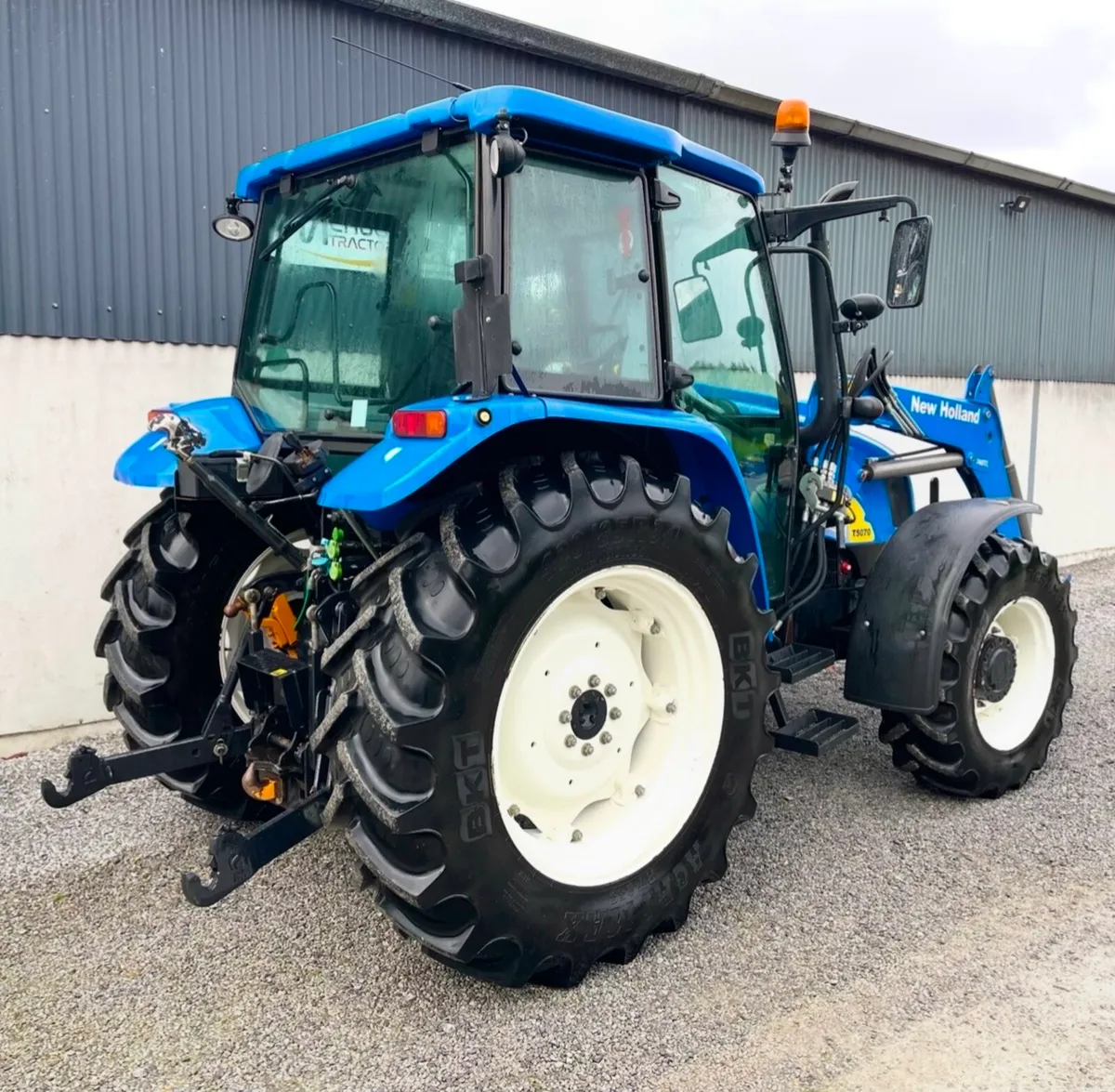 NEW HOLLAND T5070 c/w NH Loader - Image 4