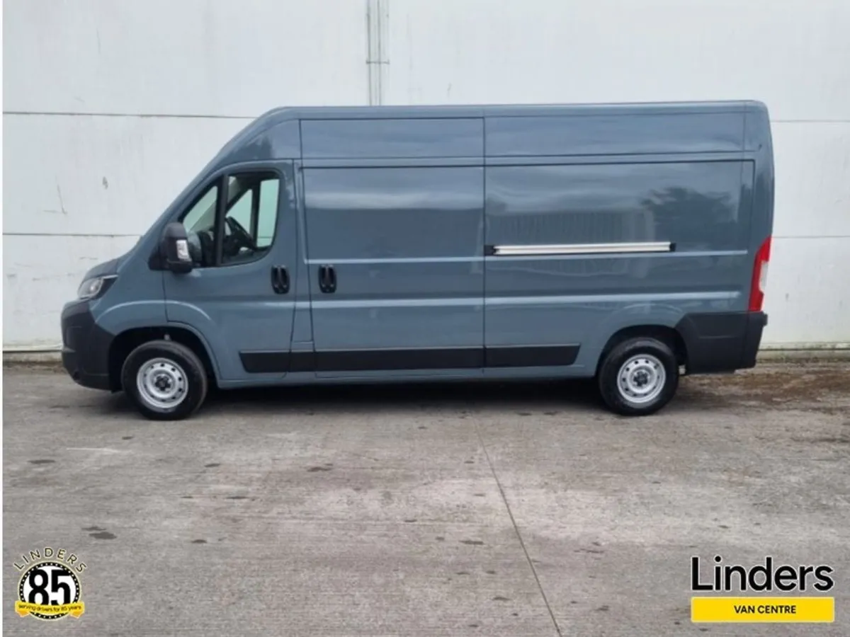 Opel Movano Automatic 251 0kms Demo 4000 Discount - Image 3