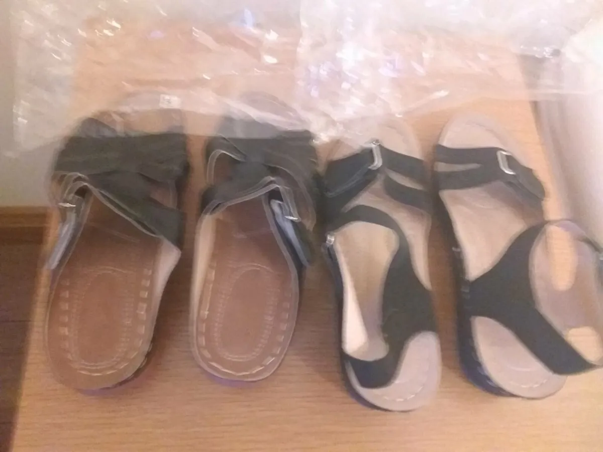 Ladies   size6 sandles - Image 4