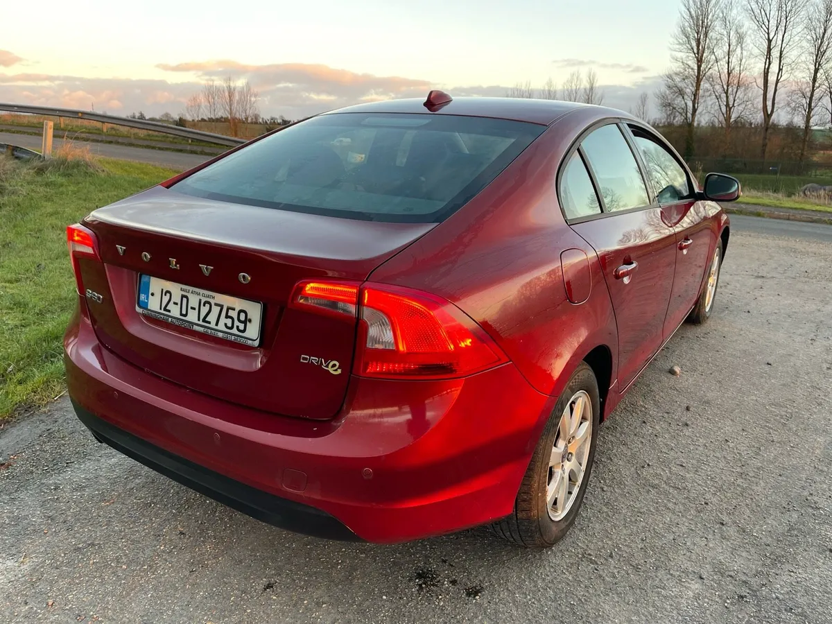 2012 Volvo S60 - Image 2