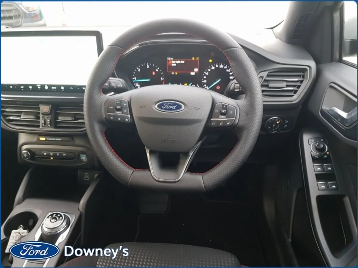 Ford Focus St-line 1.5 TD Automatic - Image 4