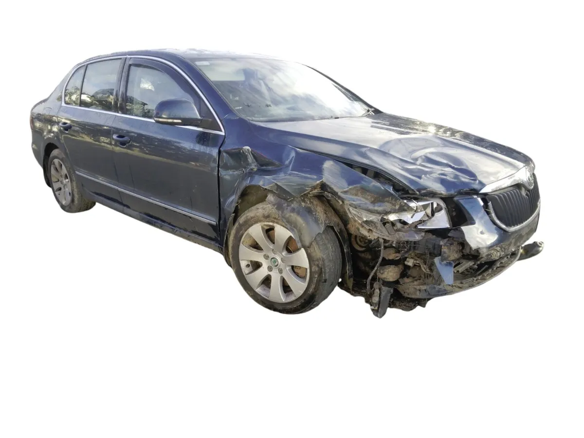 2012 SKODA SUPERB Breaking/Dismantling - Image 1