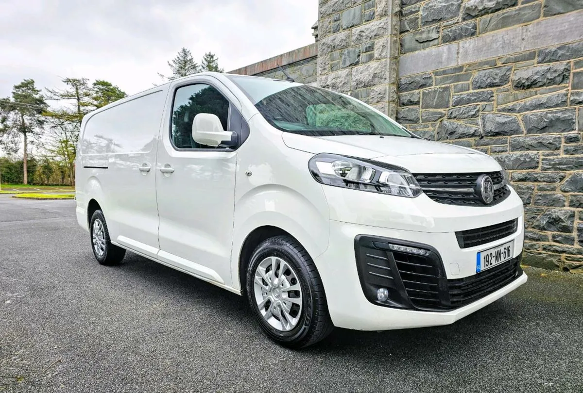 Vivaro  Top Spec Sportive - Image 2