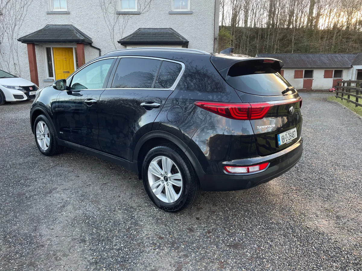 2018 Sportage Platinum SR 4x4 Commercial - Image 4