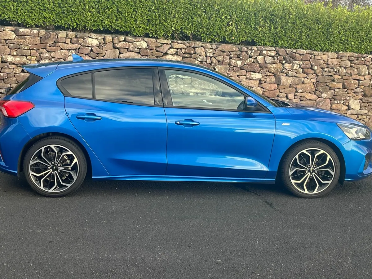 Ford Focus 2021 - Image 3