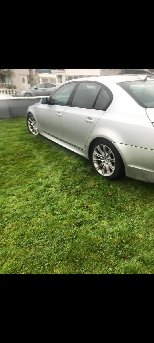 BMW 5-Series 2008 - Image 3