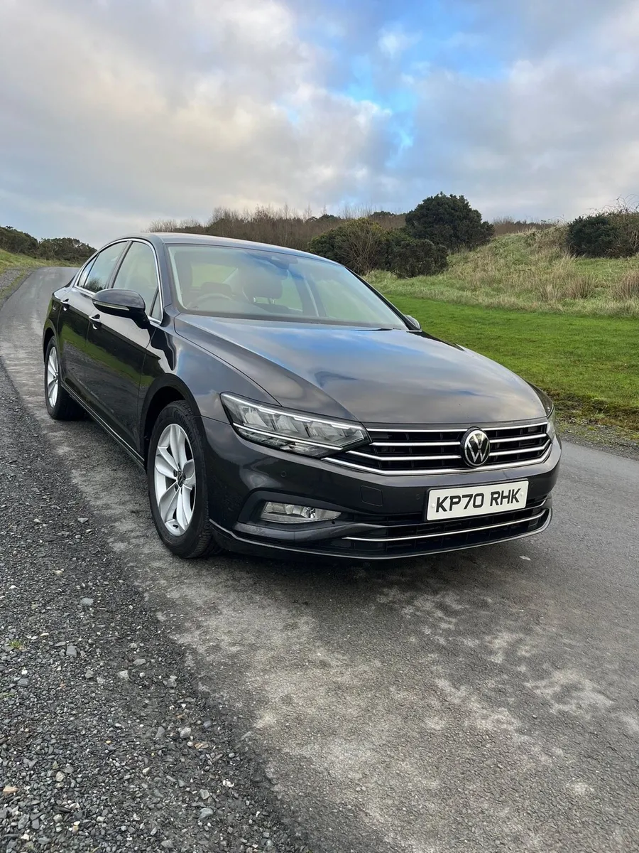 Volkswagen Passat Auto DSG full service history - Image 3