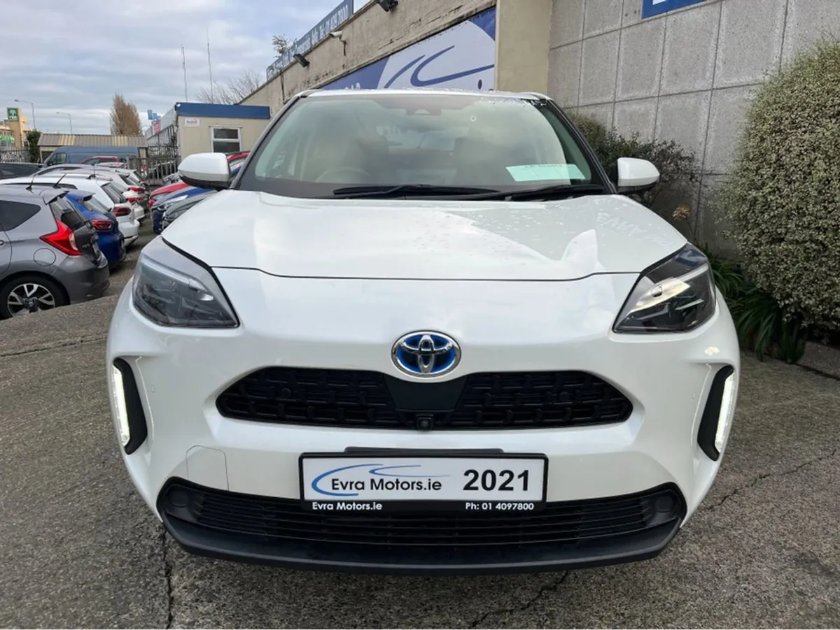 Toyota Yaris Cross Automatic Hybrid 1.5 Petrol // for sale in Co ...