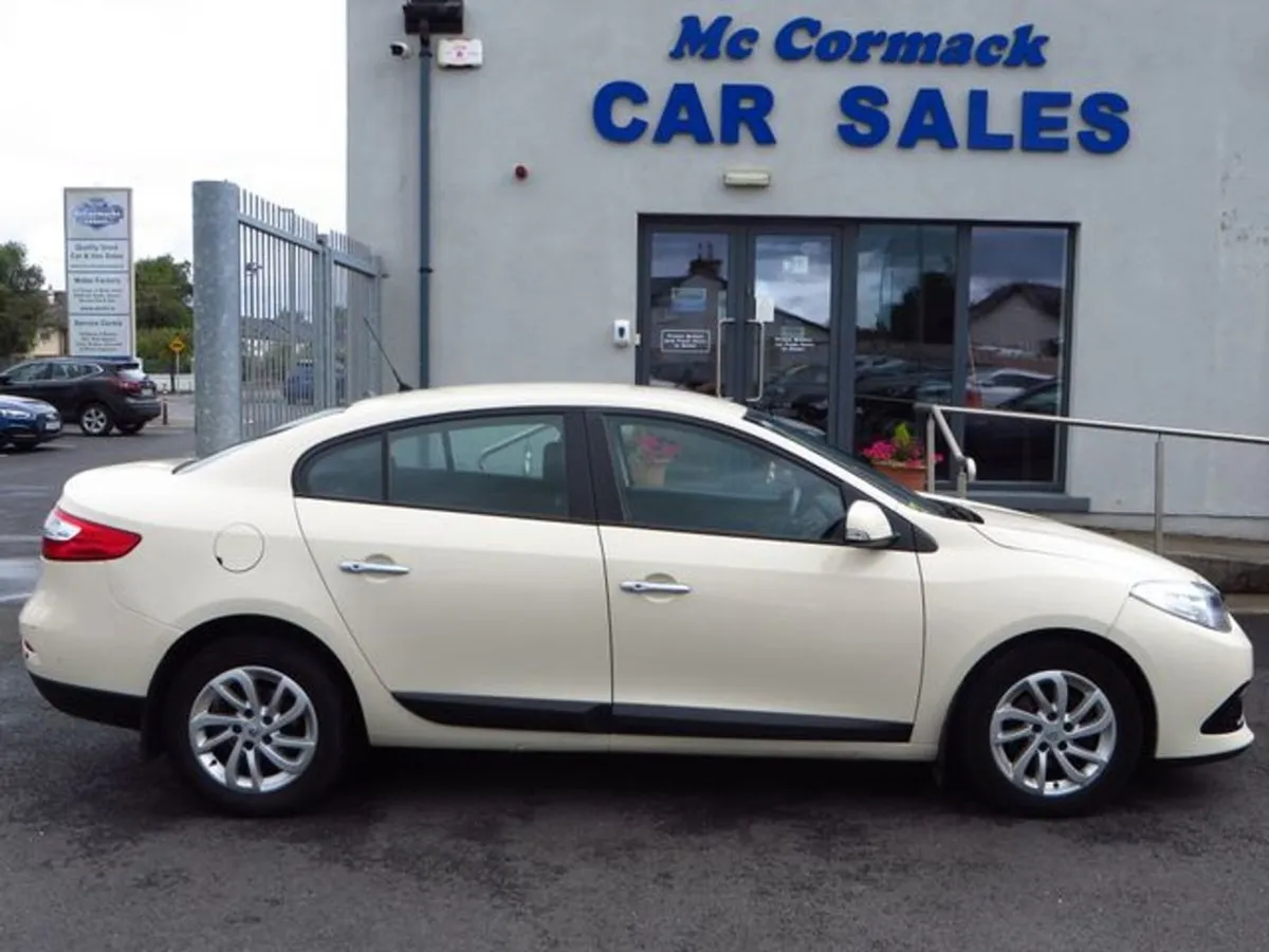 Renault Fluence Dynamique 1.5 DCI 110 4DR - Image 2