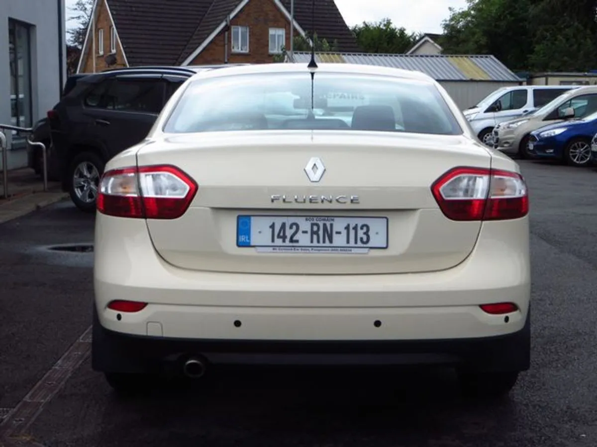 Renault Fluence Dynamique 1.5 DCI 110 4DR - Image 4