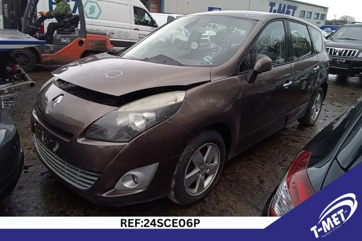 2010 RENAULT GRAND SCENIC BREAKING FOR PARTS - Image 1