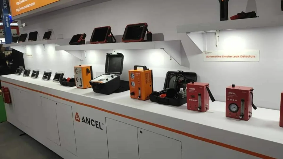 ANCEL L8000 Automotive Smoke Machine - Image 1