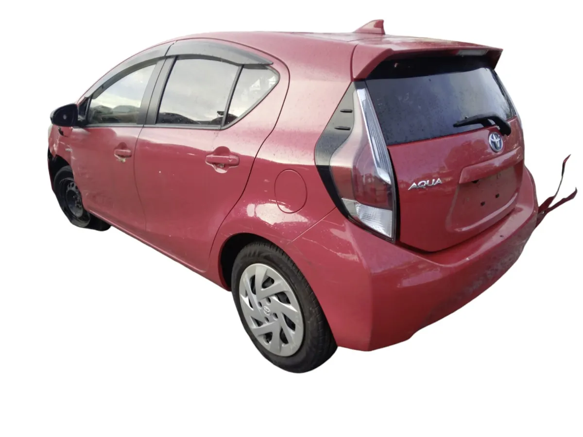 2016 TOYOTA AQUA Breaking/Dismantling - Image 4