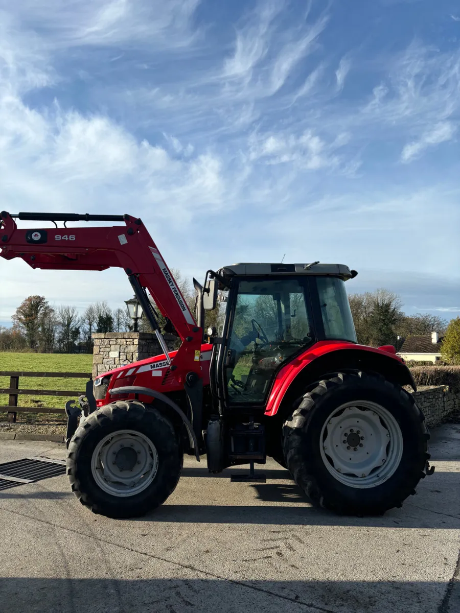 Massey Ferguson 5440 tractor - Image 3