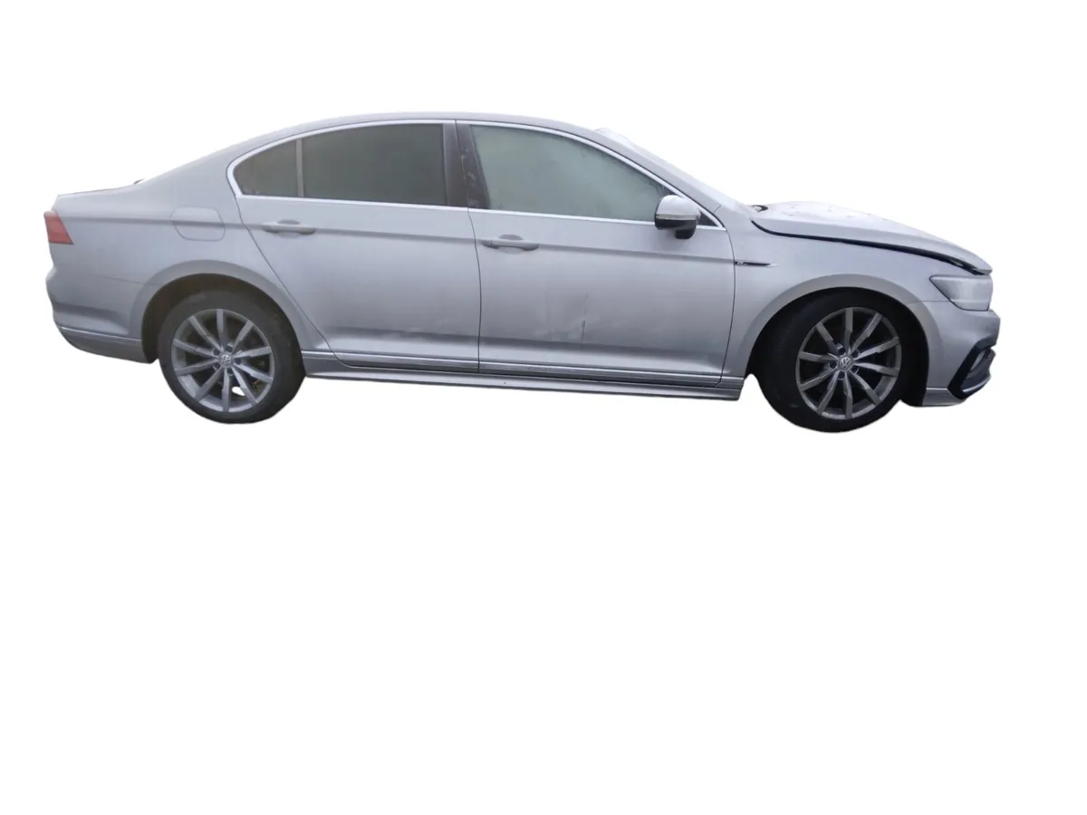 2019 VOLKSWAGEN PASSAT R LINE Breaking/Dismantling - Image 2