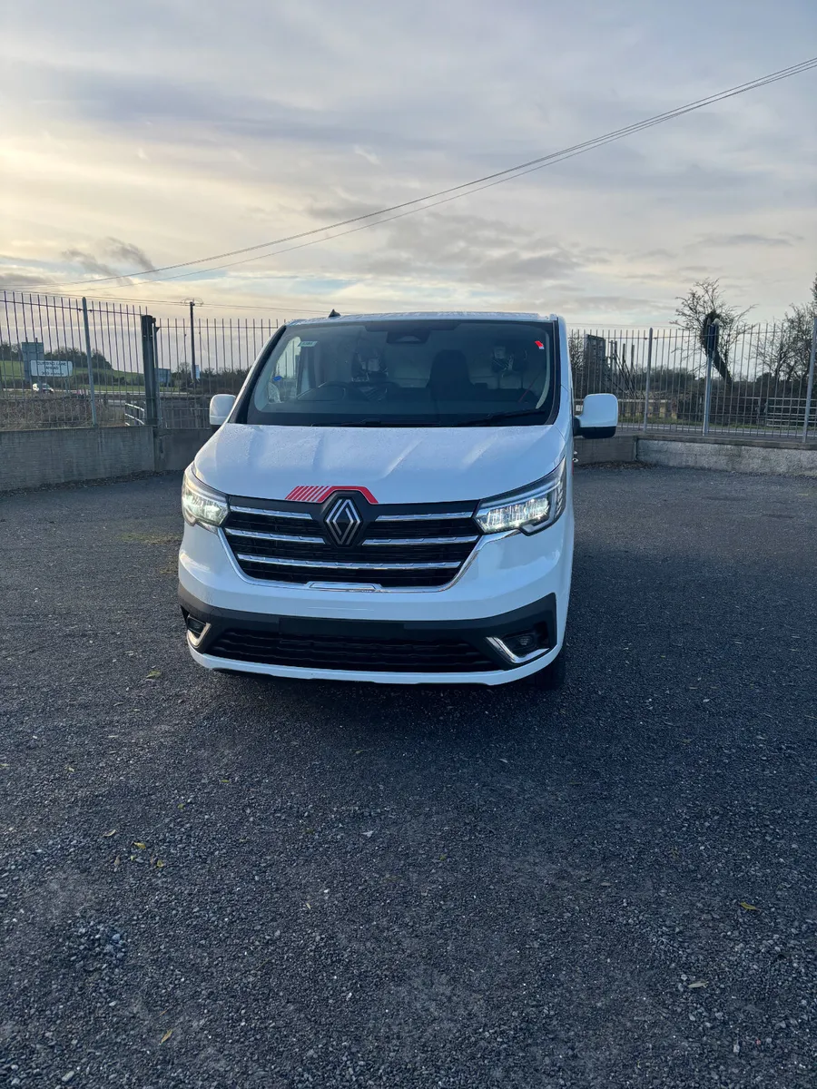 Renault Trafic 150 bhp Exclusive - Image 1