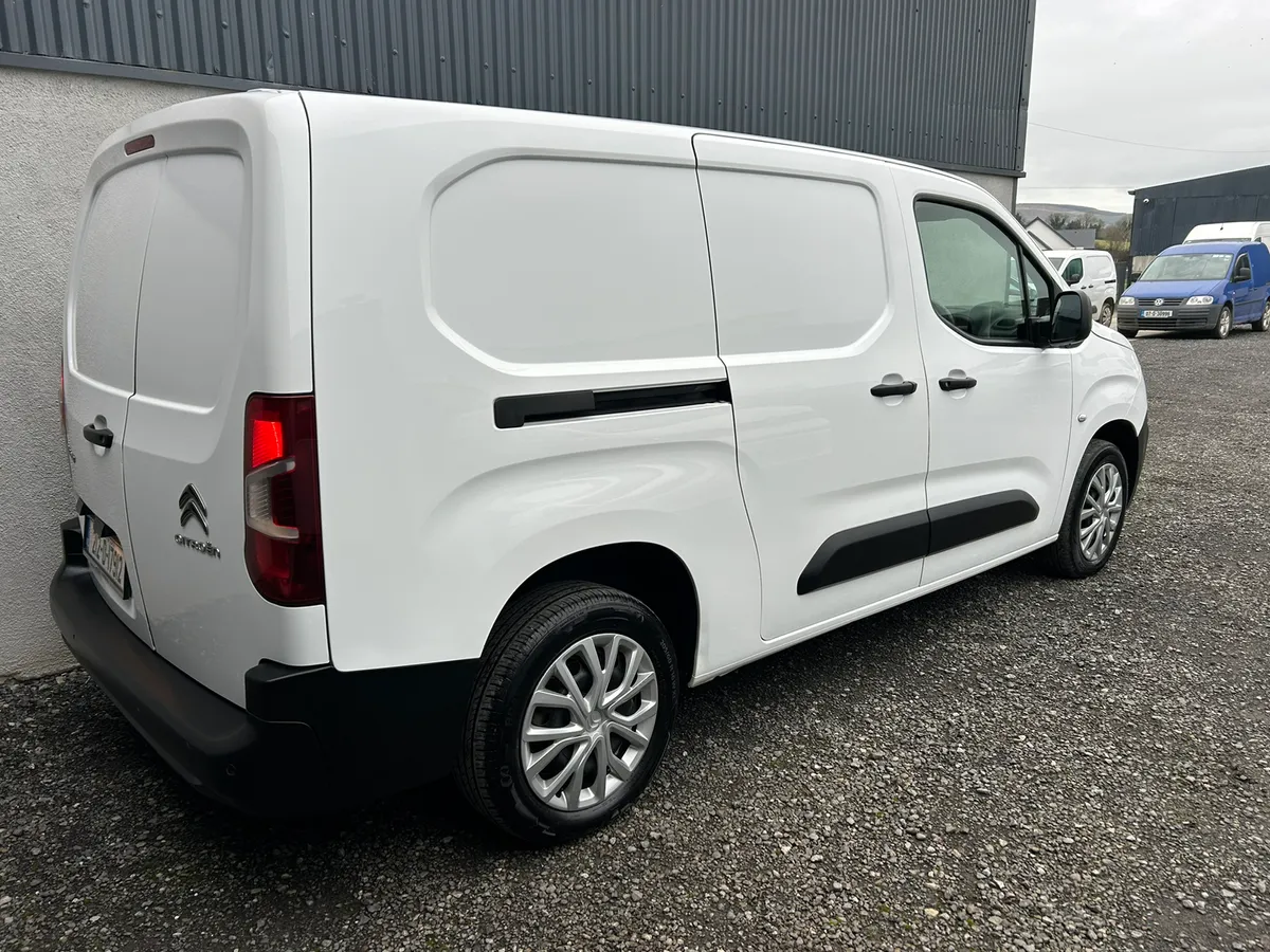 2021 Citroen Berlingo ' Long wheel base - Image 3