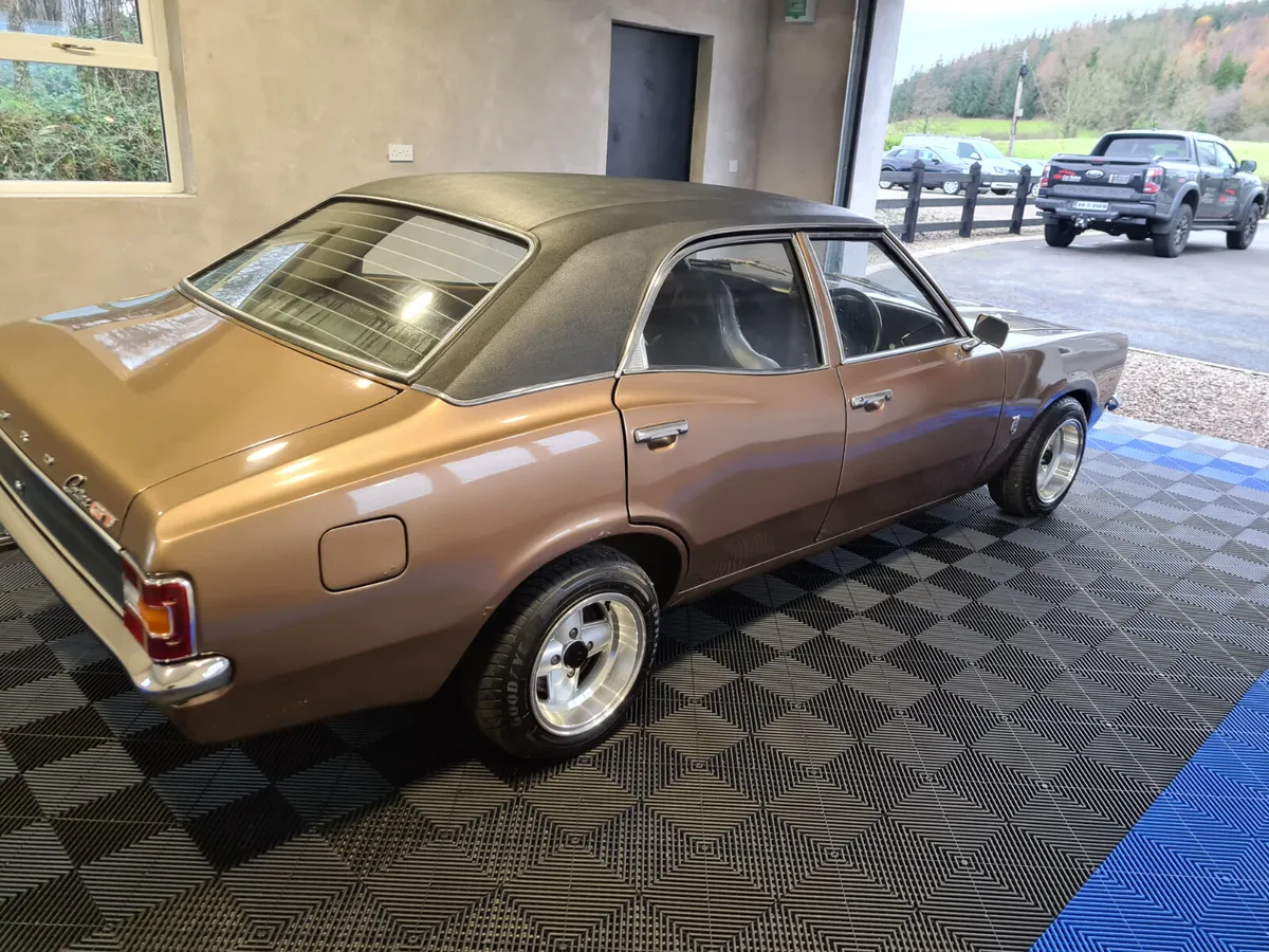 Ford Cortina 1971 - Image 2