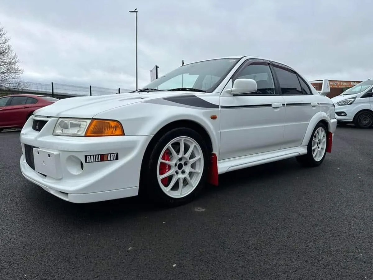 2000 MITSUBISHI EVO 6 TOMMI MAKINEN EDITION MINT - Image 4