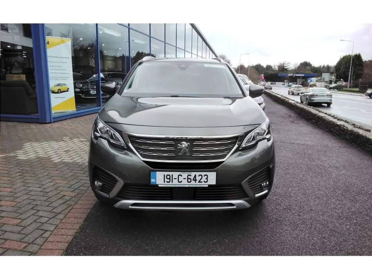 Peugeot 5008 Allure 1.2 130 6.2 4DR - Image 2