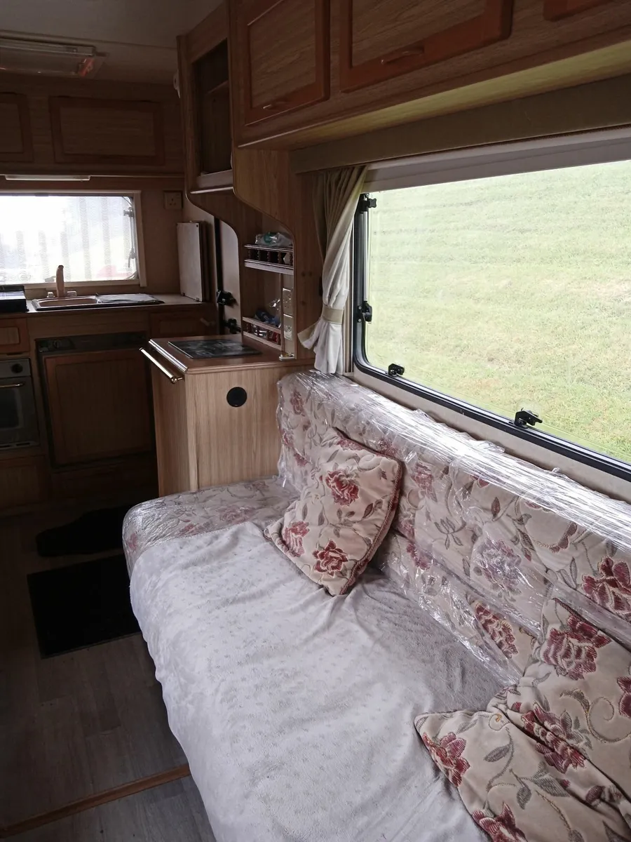 Camper van - Image 4