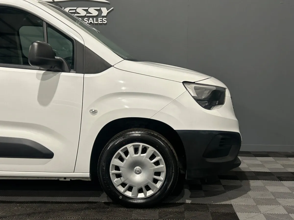 Opel Combo 2021 DOE €8250 PLUS VAT - Image 4