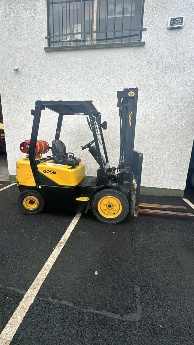 Forklift 2.5Ton - Image 1