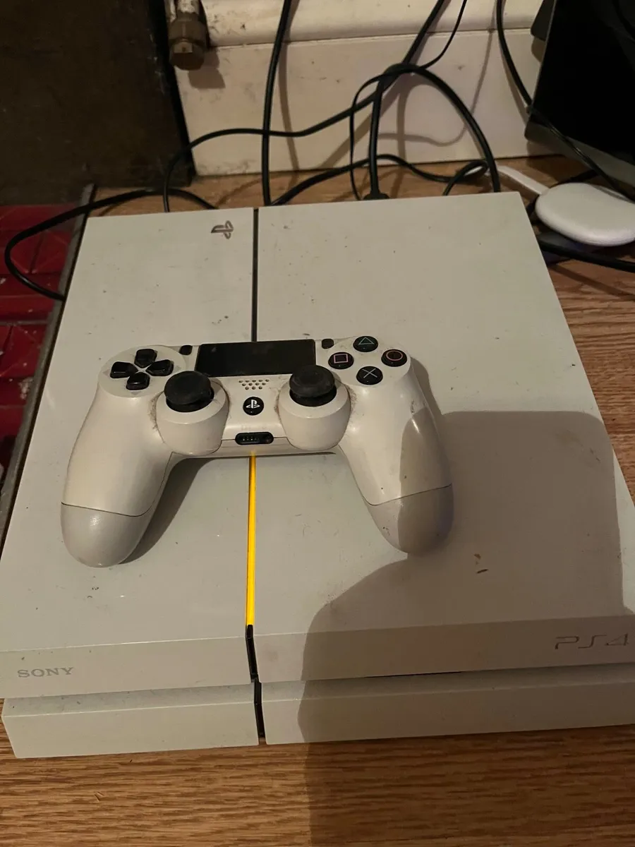 PS4 - needs repair HDMI port is broken