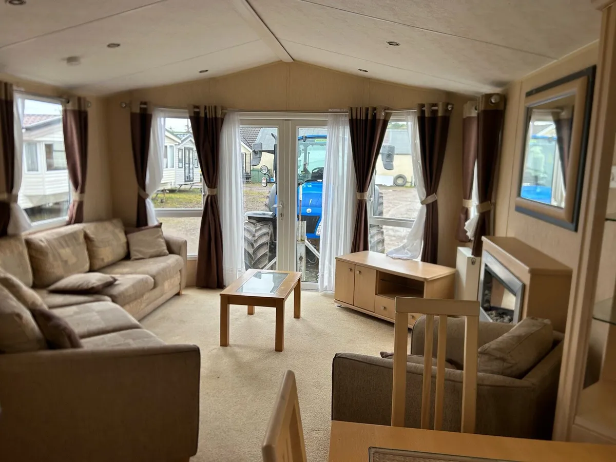 Willerby Winchester 38x12x3 DG CH / of park sale - Image 2