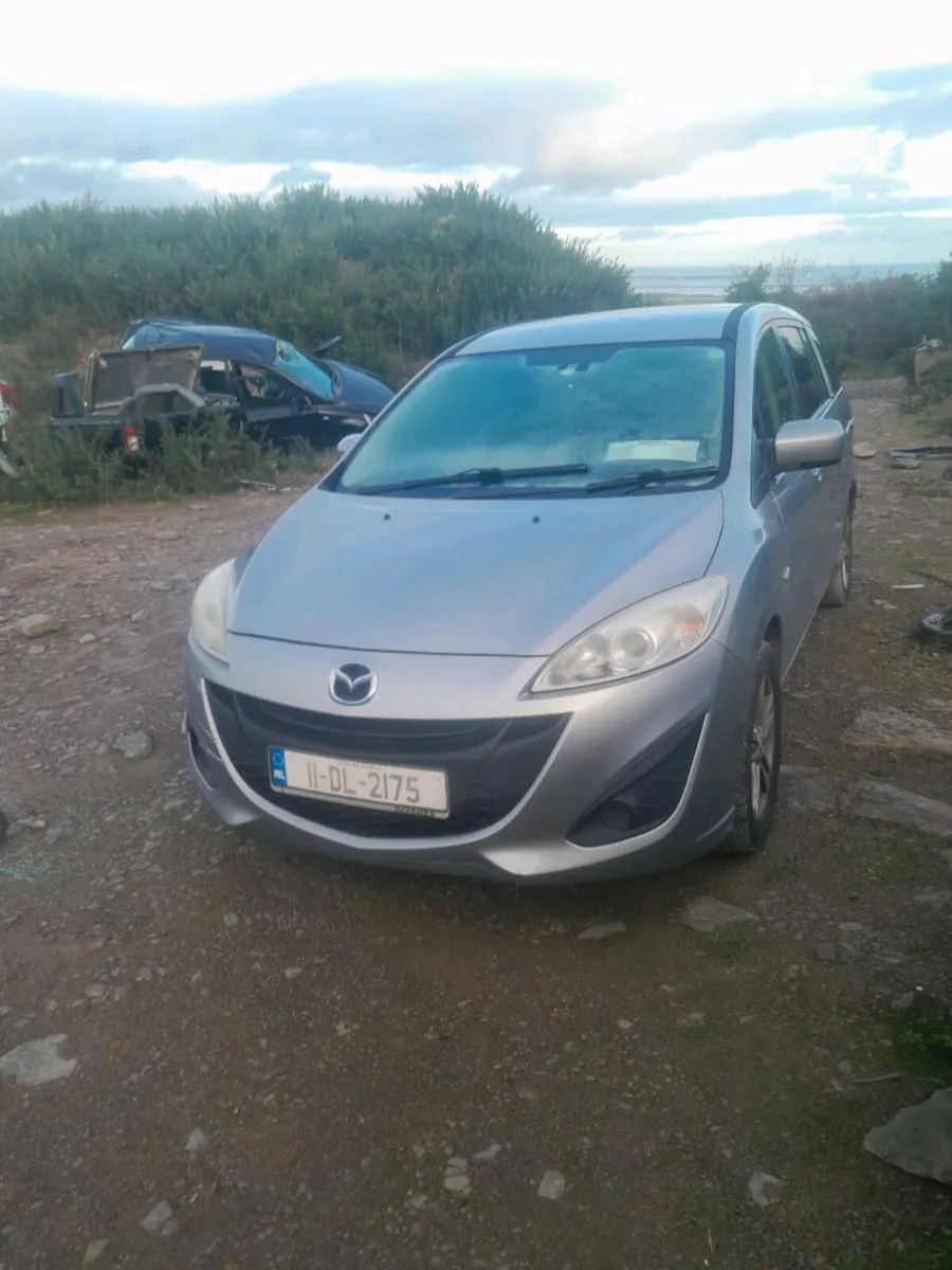 Breaking mazda 5 - Image 1