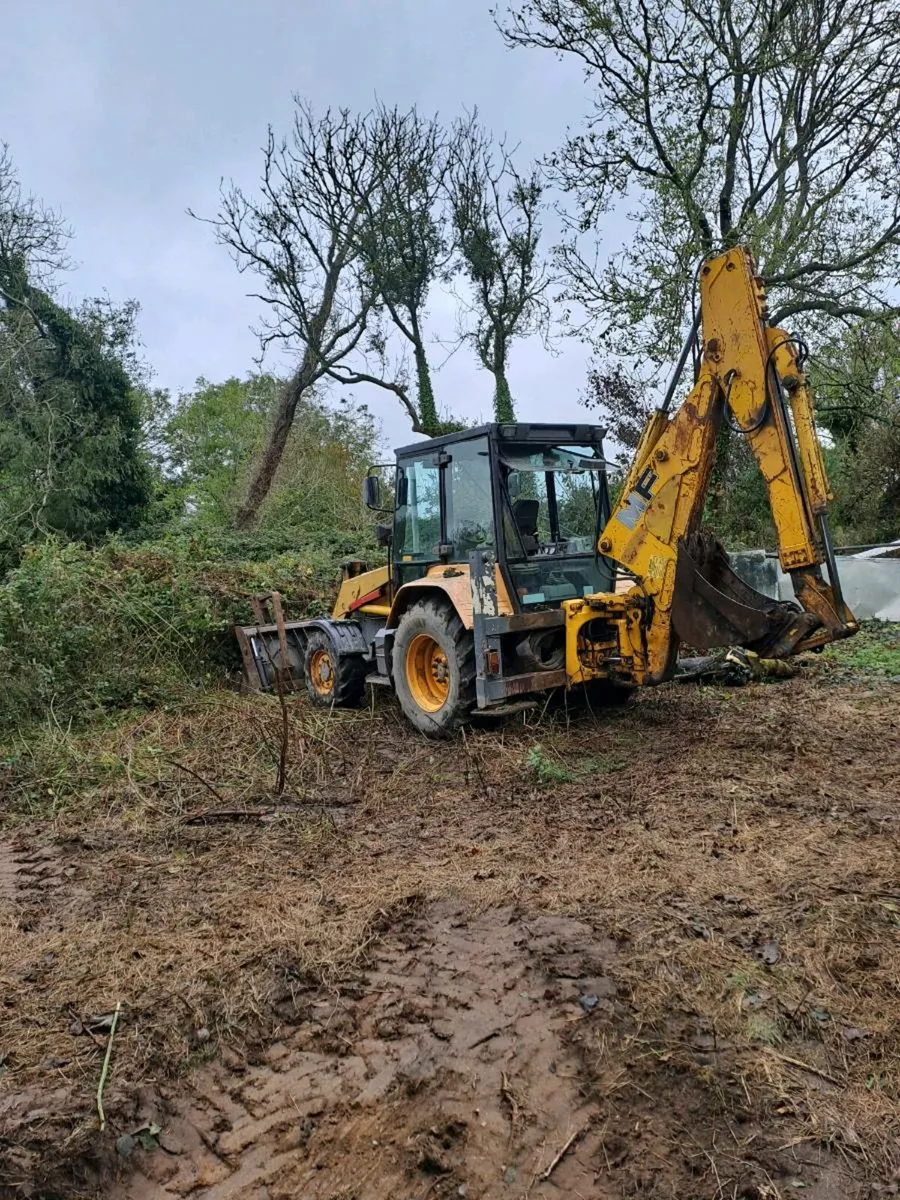 Massey Ferguson fermec 750 digger - Image 4