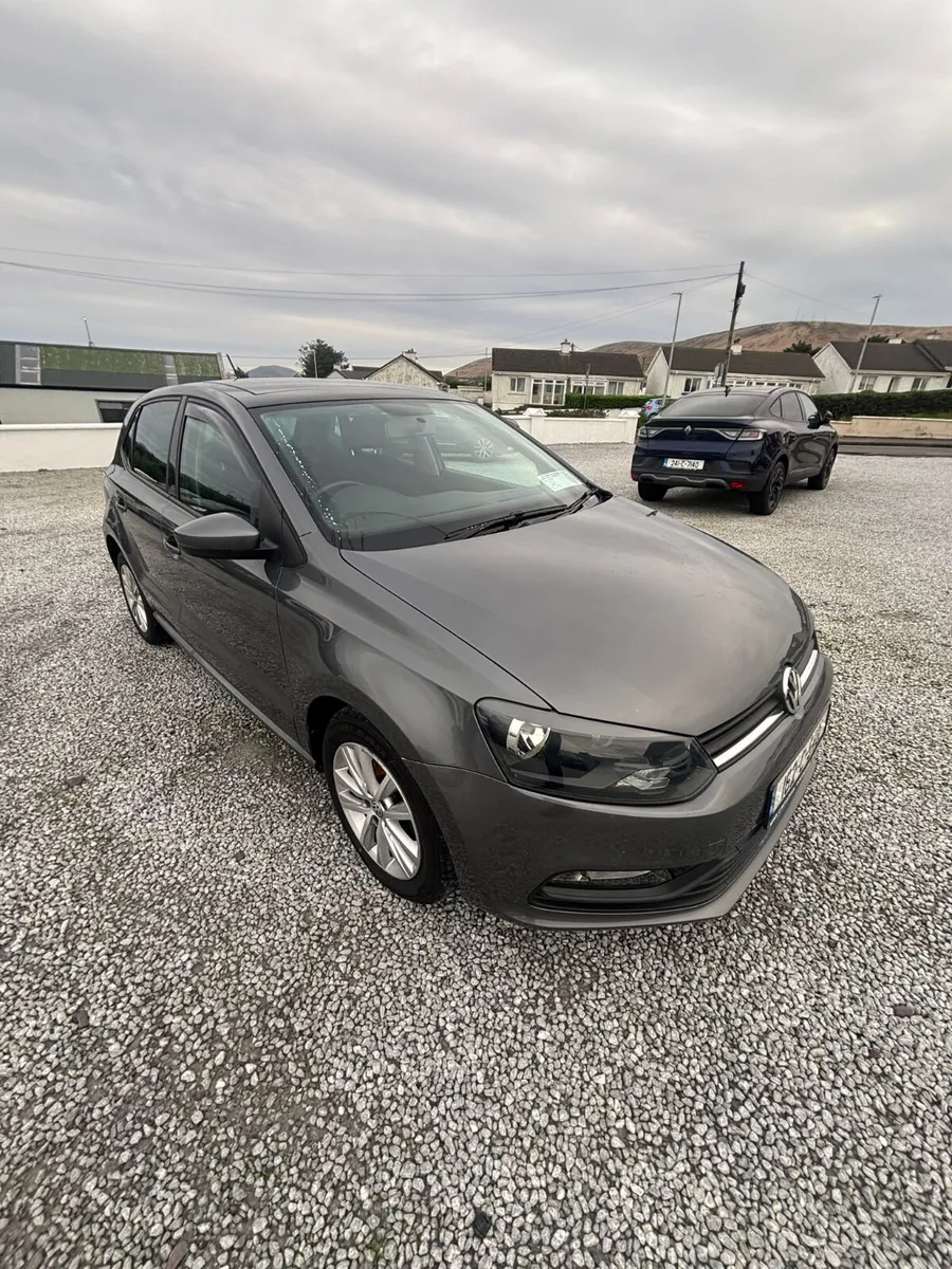 Volkswagen Polo 2016 - Image 2