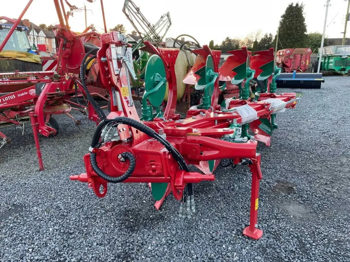 Kverneland ED 4 Furrow Plough - Image 1