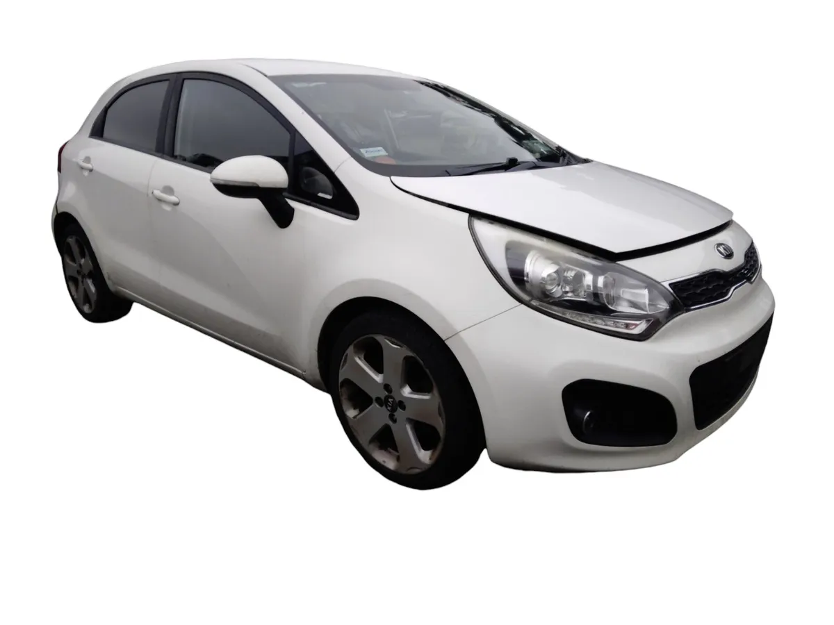 2013 KIA RIO Breaking/Dismantling - Image 1