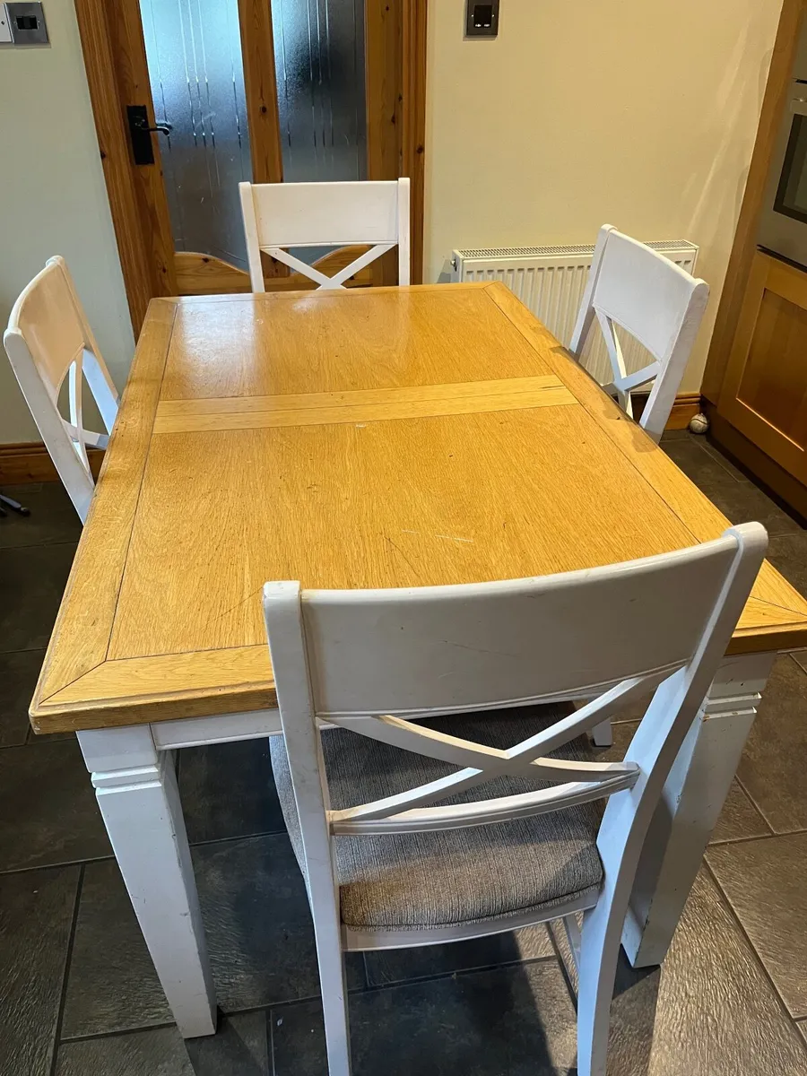 Table & chairs - Image 2
