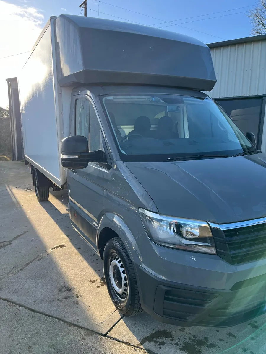 2019 Volkswagen Crafter Luton with Tail-lift - Image 4