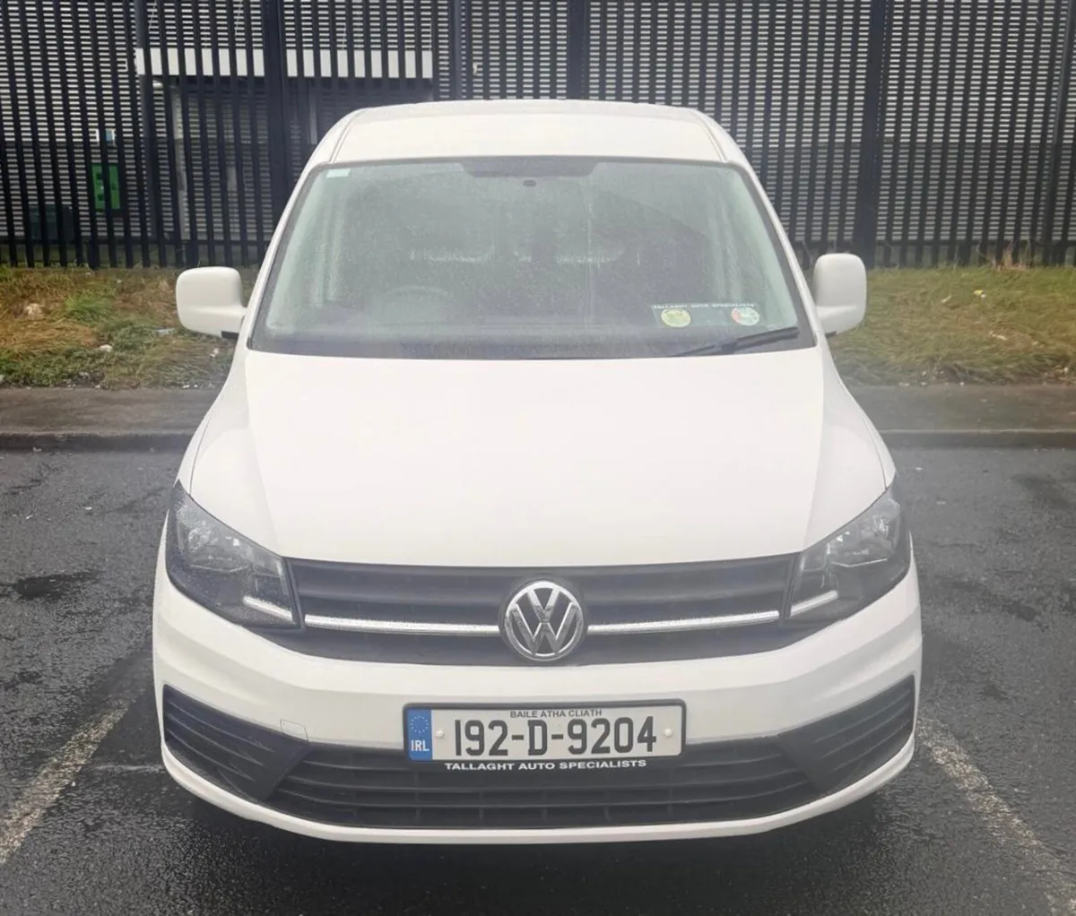 192  Volkswagen Caddy Maxi 2.0 Litre - Image 2