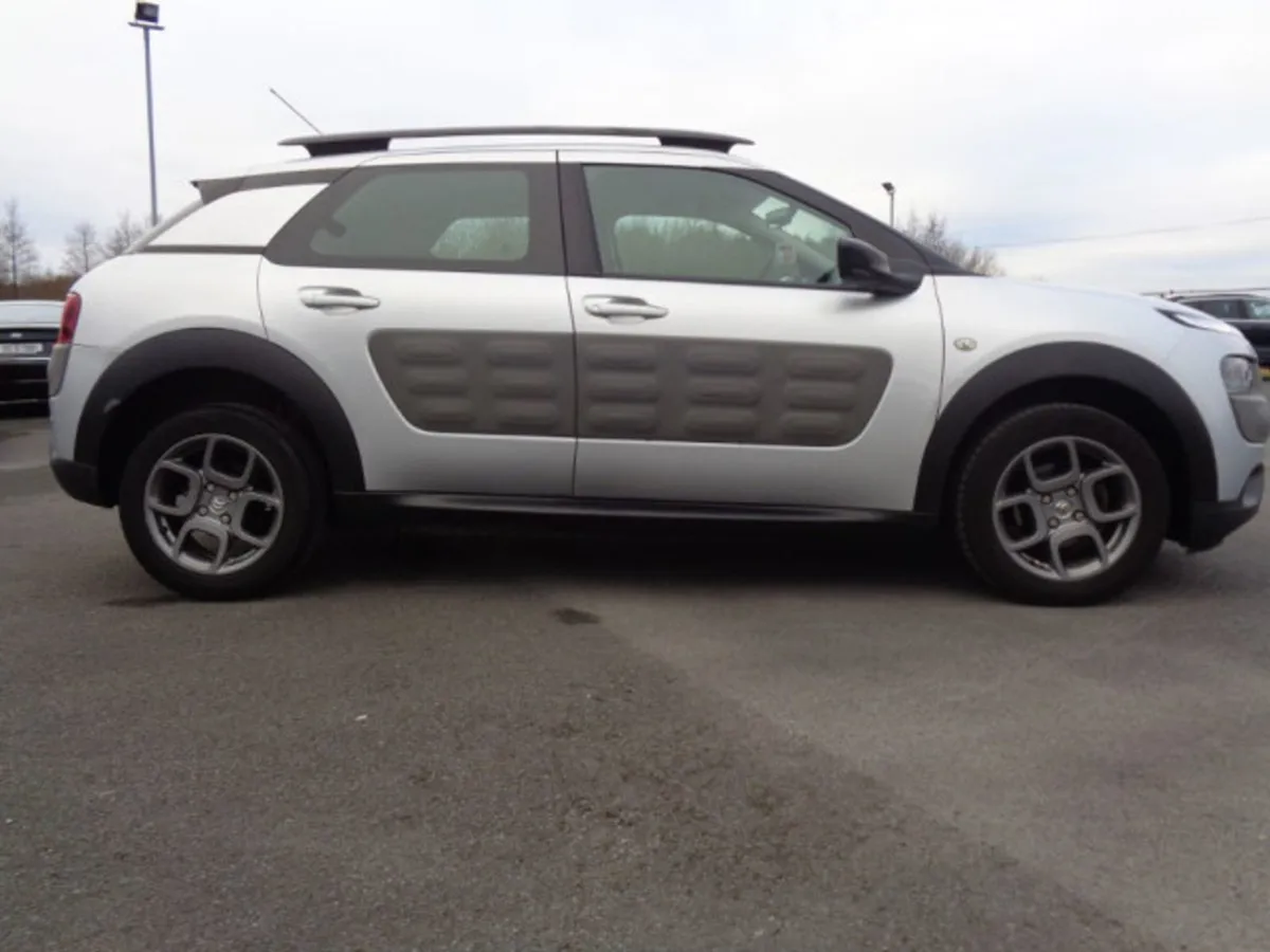 Citroen C4 Cactus Bluehdi100 Feel 5Dr - Image 1