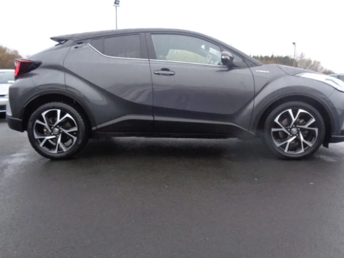 Toyota C-HR 1.8 Hybrid Sport Bi-tone 5DR Automatic - Image 1