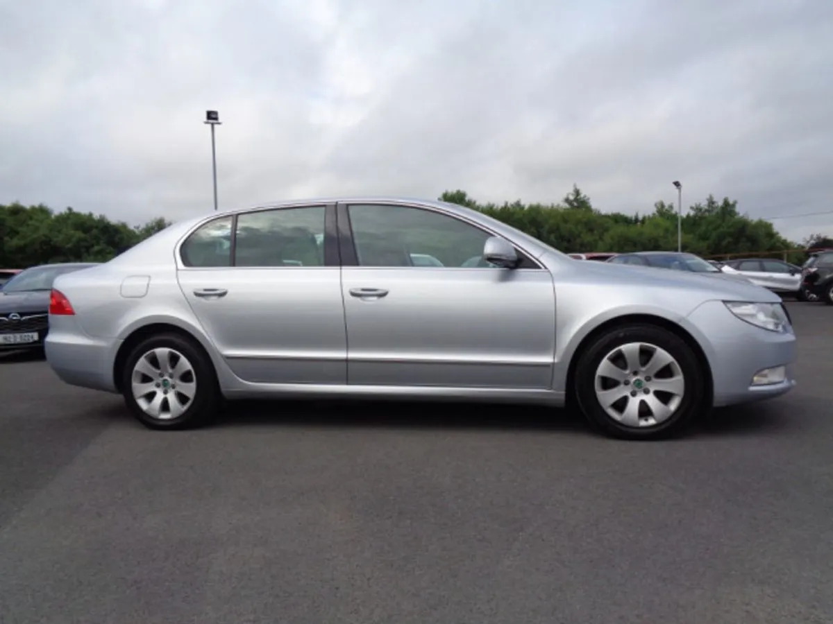 Skoda Superb AMB GL 1.6tdi 105HP 4DR - Image 1