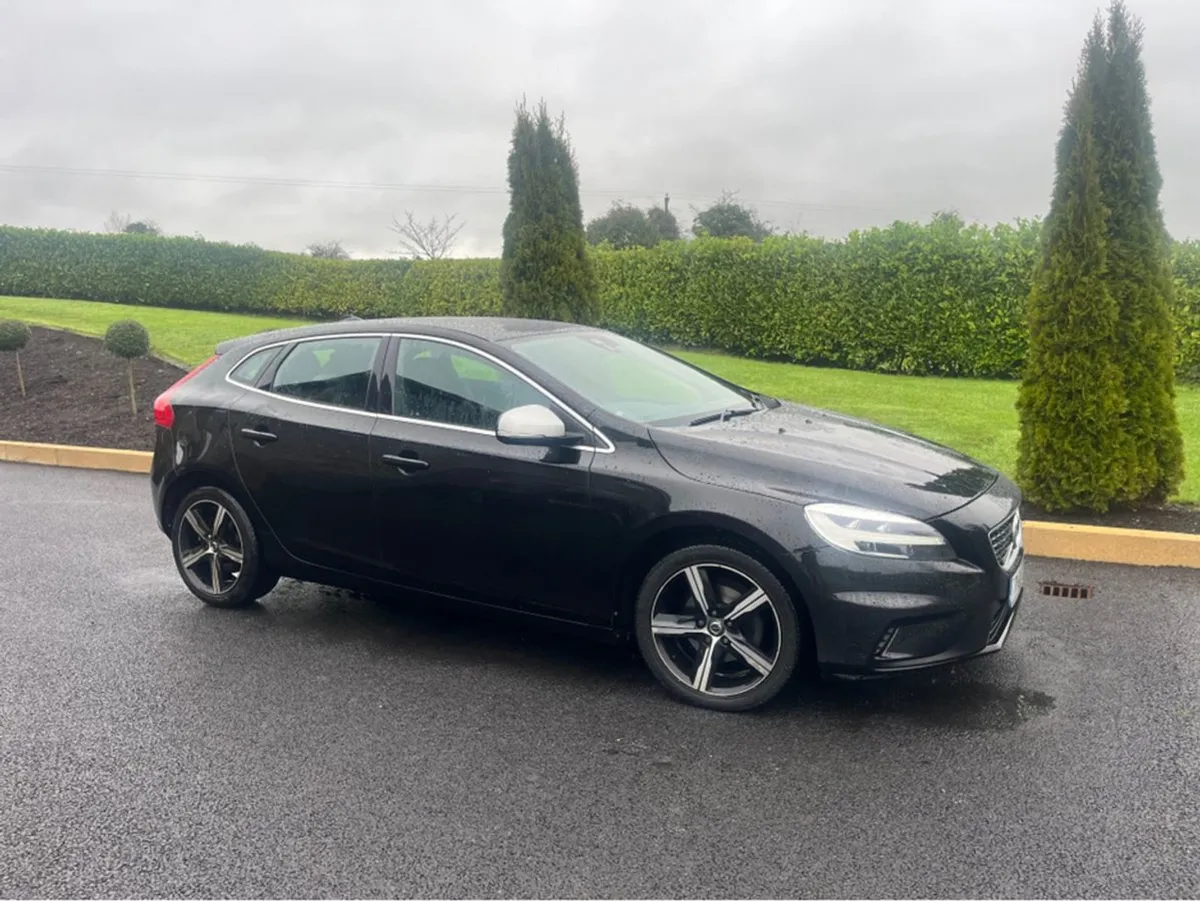 Volvo V40 2.0 D2 R-design NAV 120B 120BHP 5 40 Se - Image 3