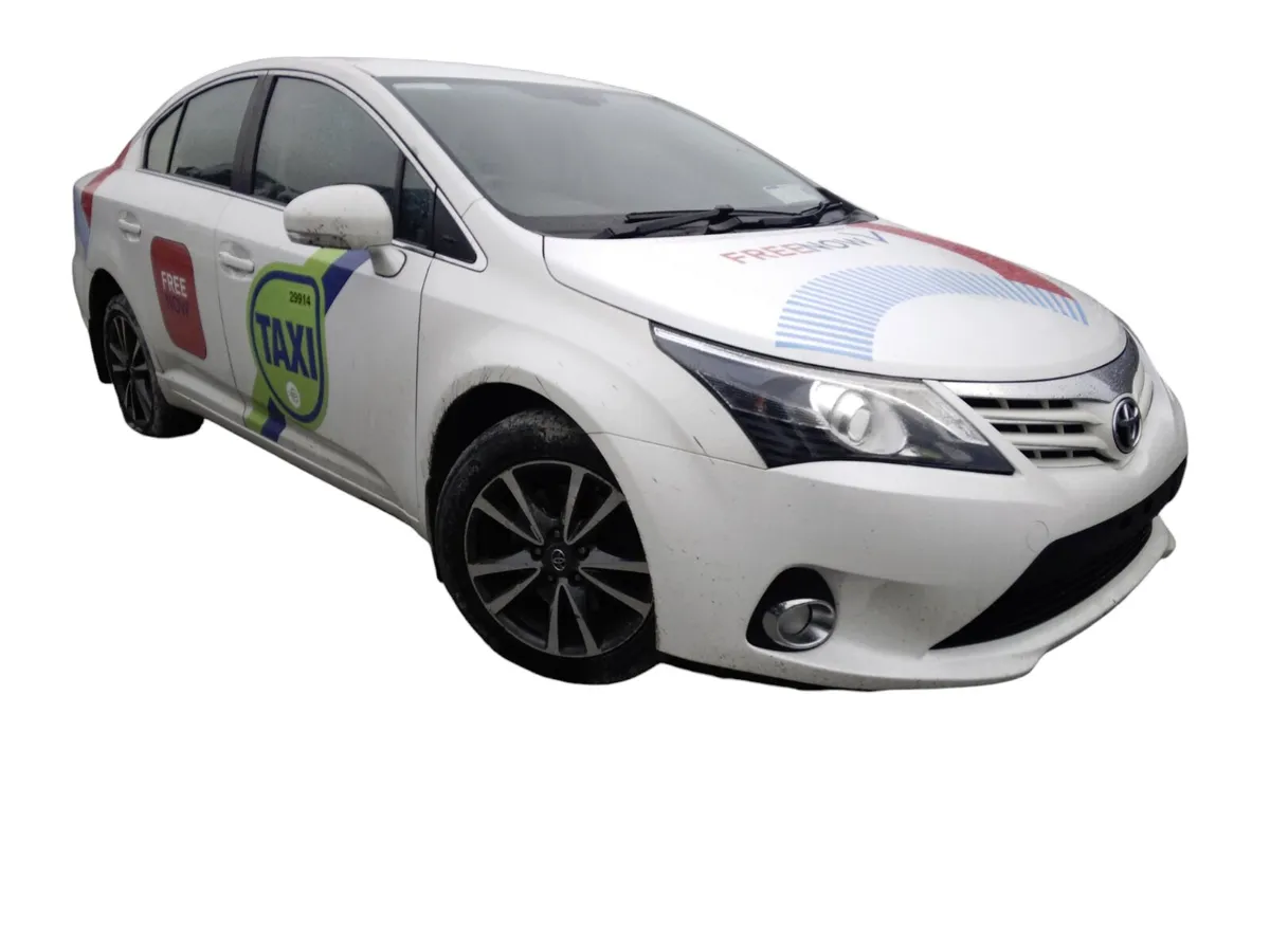 2015 TOYOTA AVENSIS Breaking/Dismantling - Image 1