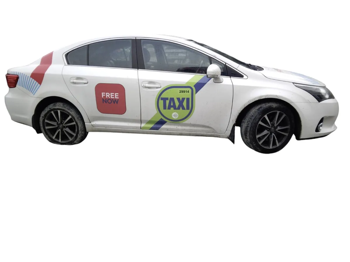 2015 TOYOTA AVENSIS Breaking/Dismantling - Image 2