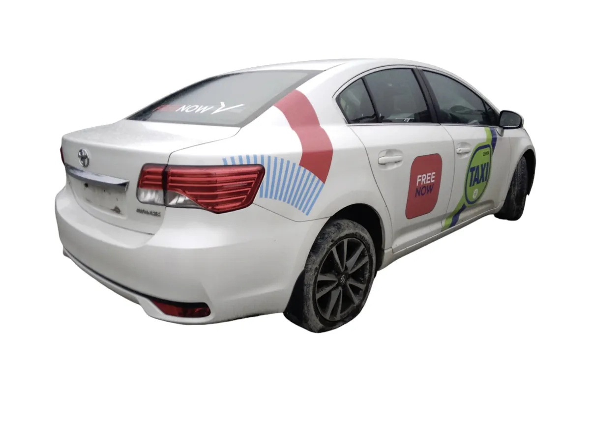 2015 TOYOTA AVENSIS Breaking/Dismantling - Image 3