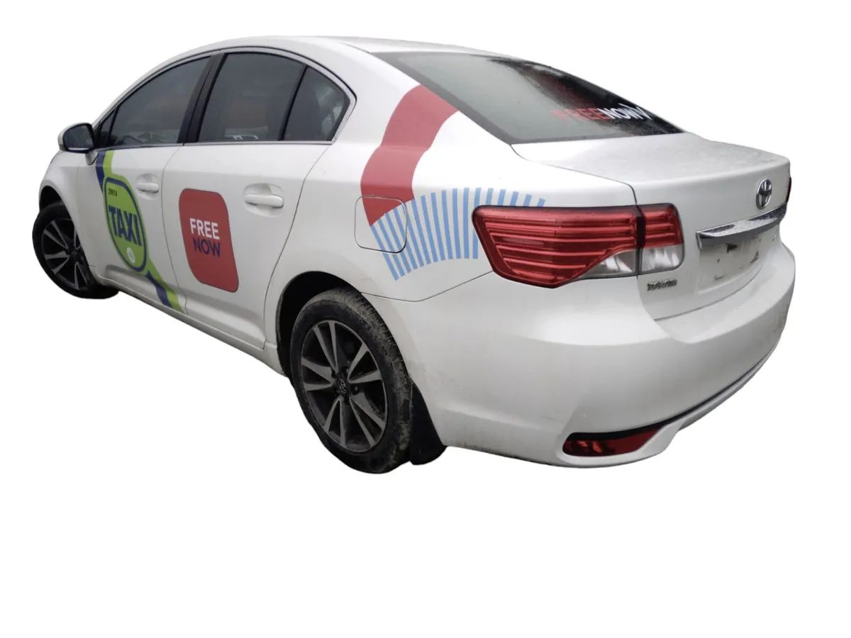 2015 TOYOTA AVENSIS Breaking/Dismantling - Image 4