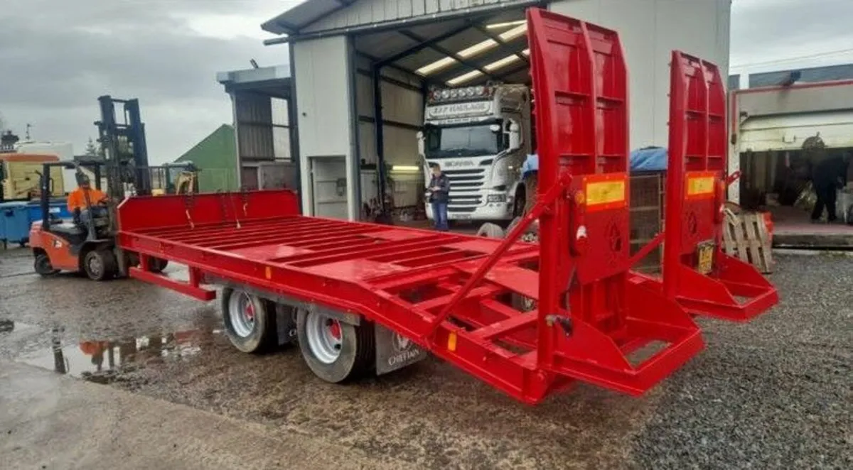 Used commercial 19-ton low loader - Image 2