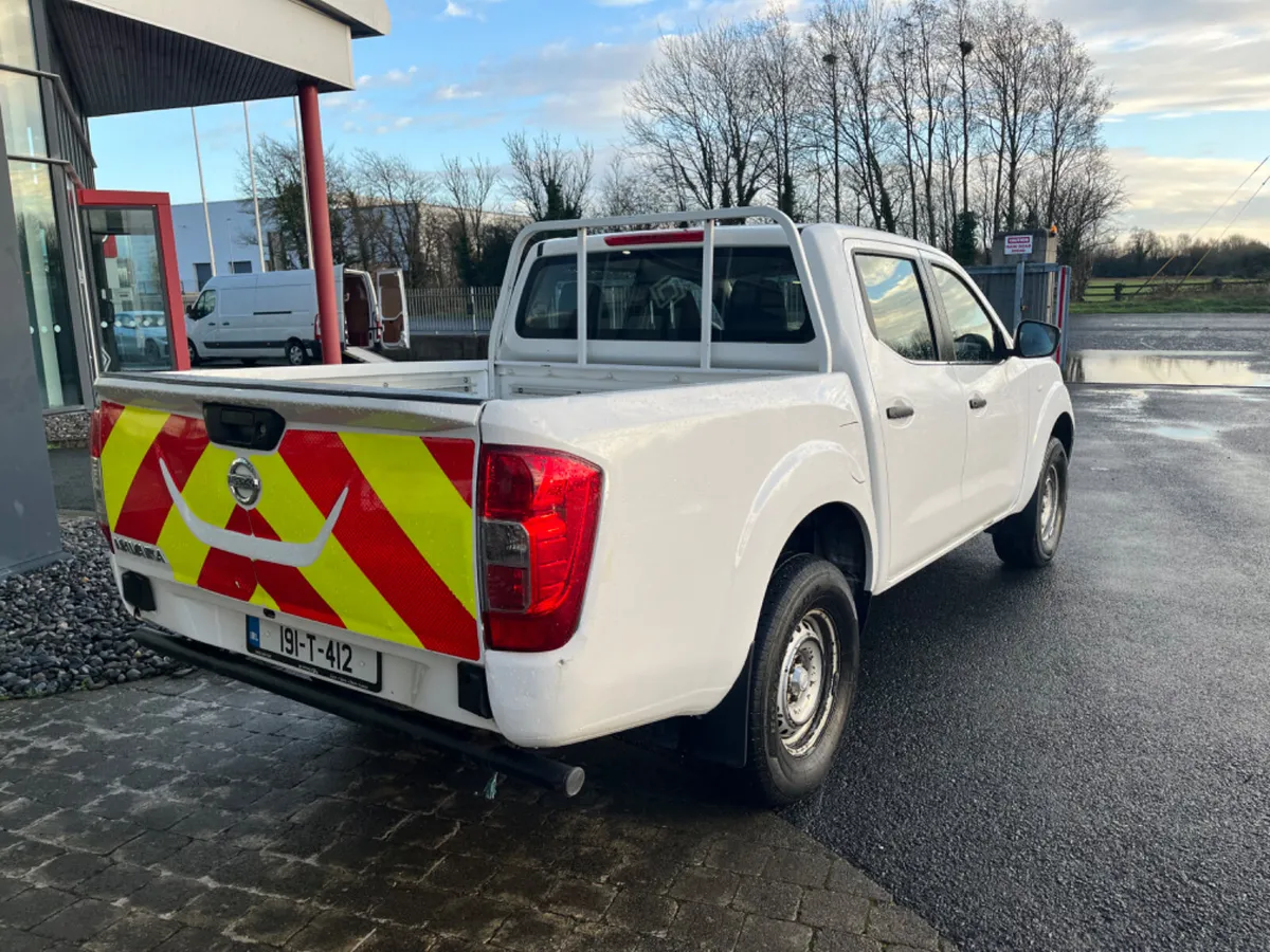 Nissan Navara NP300 XE Double Cab - Image 3