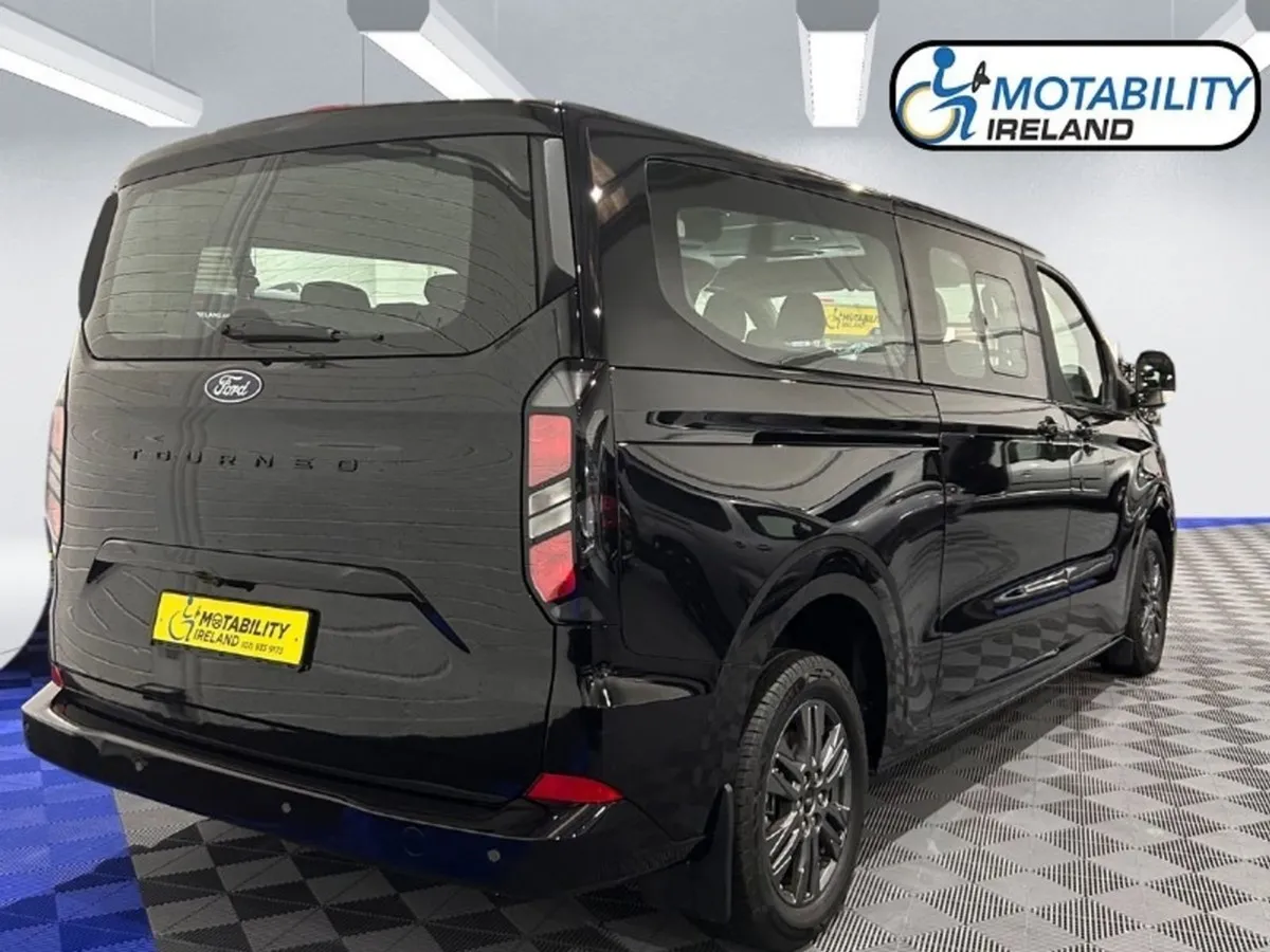 Ford Tourneo Custom Wheelchair Accessible Taxi - Image 2